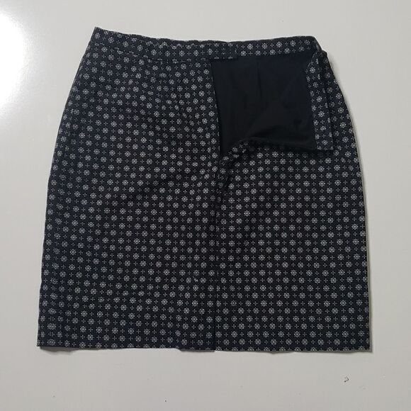 Casual corner Annex black and white pattern skirt  Petite size 12 - Picture 3 of 8